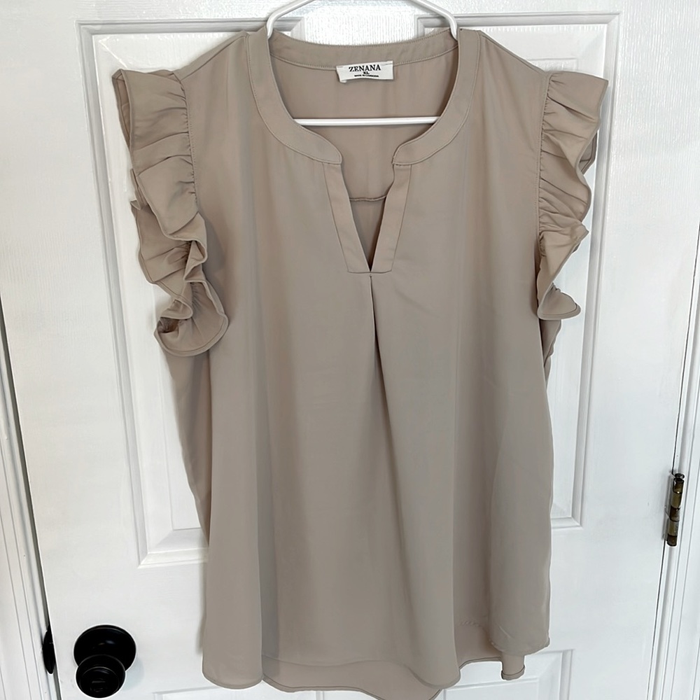Zenana (XL) ruffle sleeve top